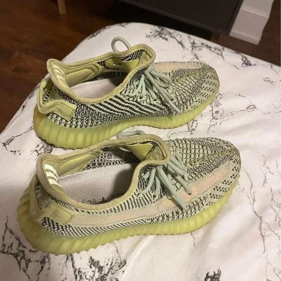Yeezy - Picture 4 of 4